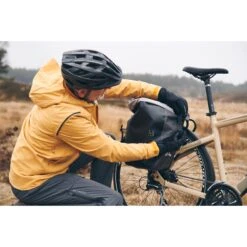 Vaude Men's Comyou Pro Rain Jacket - Black -Vaude vaude mens comyou pro rain jacket 4 1293785