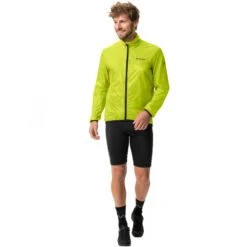 Vaude Matera Air Jacket Men - Bright Green -Vaude vaude mens matera air jacket bright green 1 1376266