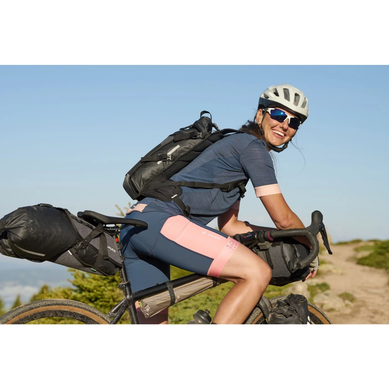 Vaude Trailsaddle II Bike Saddlebag 10L - Dusty Moss 5 Vaude Trailsaddle II Bike Saddlebag 10L - Dusty Moss - Image 3