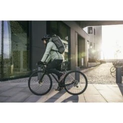 Vaude Women's Comyou Rain Jacket - Willow Green -Vaude vaude womens comyou rain pants 1 1541675 1