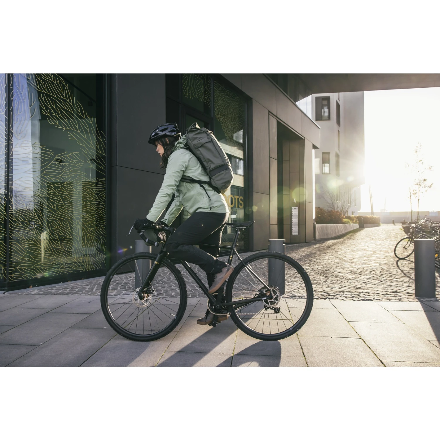 Vaude Women's Comyou Rain Jacket - Black 10 Vaude Women's Comyou Rain Jacket - Black - Image 8