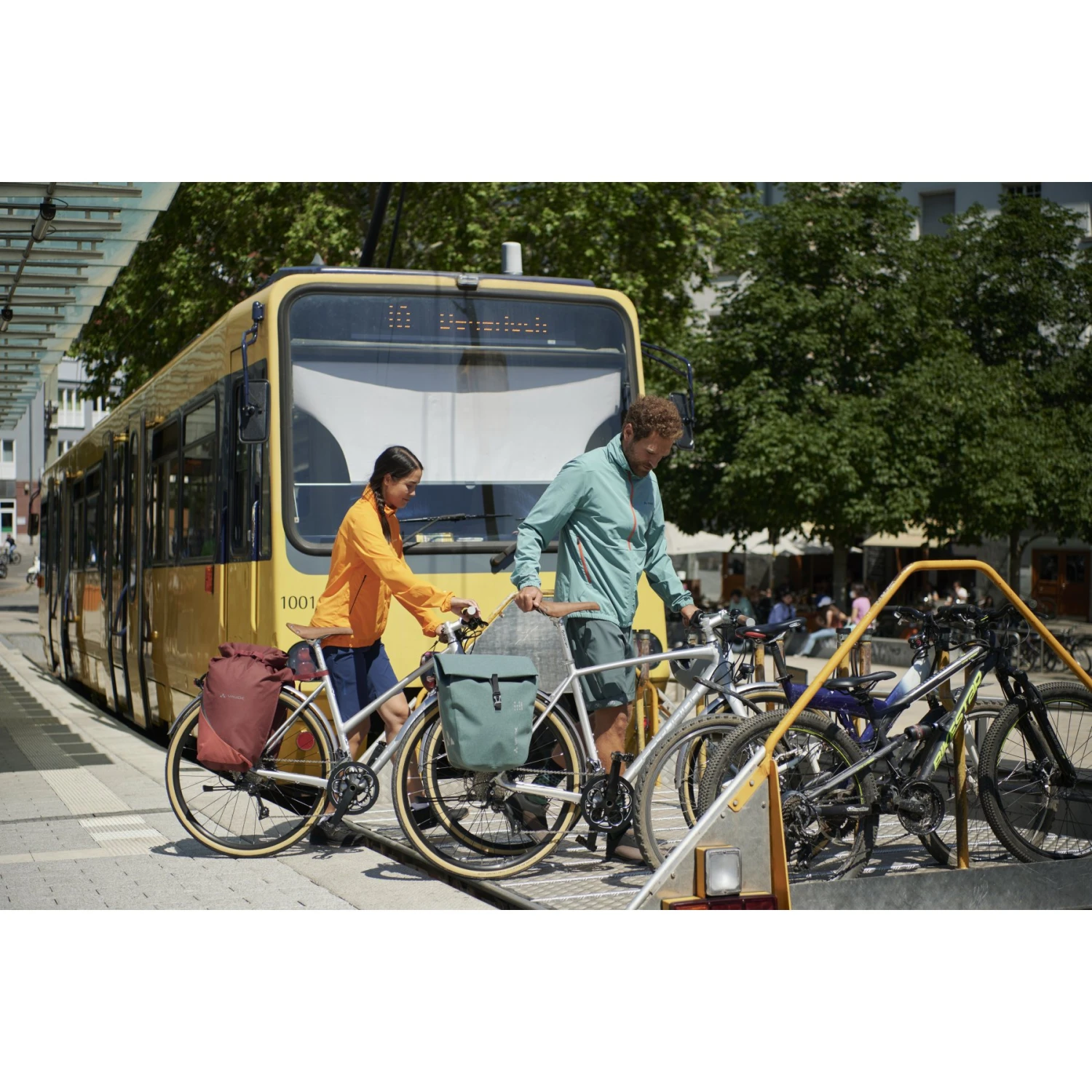 Vaude ReCycle Pro Single Bike Pannier - 22L - Black 16 Vaude ReCycle Pro Single Bike Pannier - 22L - Black - Image 14