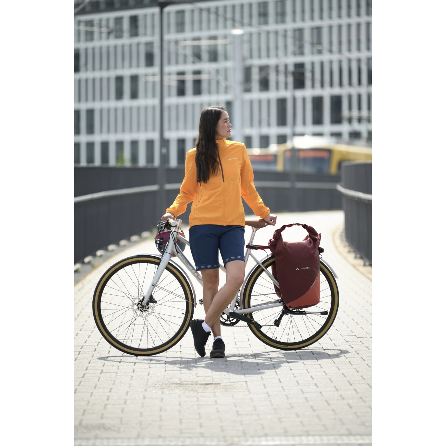 Vaude Road Master Urban (Double) Bicycle Bag - 32+6L - Dark Cherry 9 Vaude Road Master Urban (Double) Bicycle Bag - 32+6L - Dark Cherry - Image 7