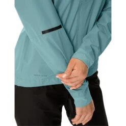 Vaude Women's Kuro Rain Jacket - Dusty Moss -Vaude vaude womens kuro rain jacket dusty moss 6 1109146
