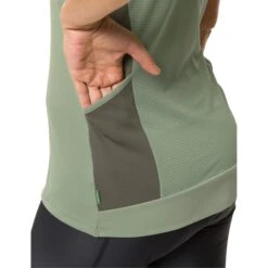 Vaude Matera Top Women - Willow Green -Vaude vaude womens matera top willow green 4 1391115