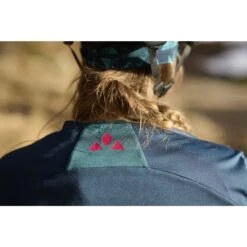 Vaude Women's Qimsa LS Logo Shirt - Cassis -Vaude vaude womens qimsa ls logo shirt 2 1546957